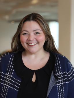 headshot of hailey barr