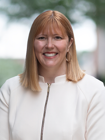 headshot of meghan cummings