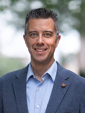 headshot of john gest