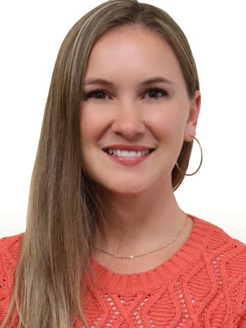 headshot of iris bieri