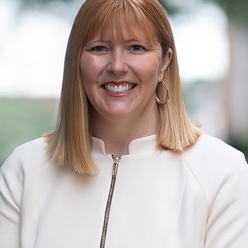 headshot of meghan cummings