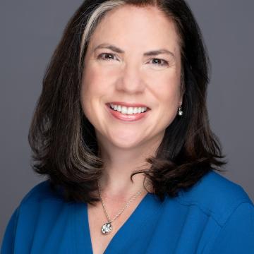 headshot of Kerri Mollard