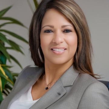 Headshot of renee willis