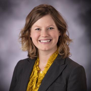 Carrie Malek-Madani headshot