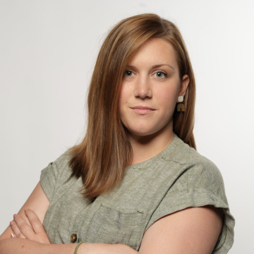 headshot of amy mcisaac