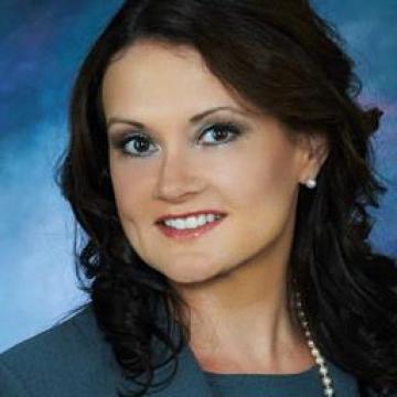 headshot of Jennifer Oertel