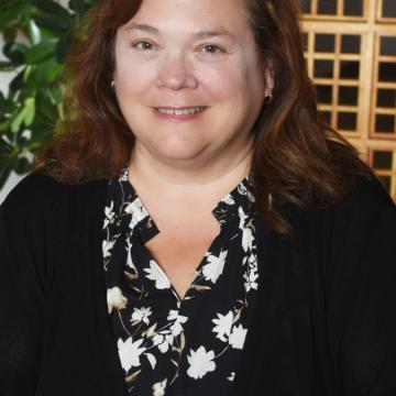 Vicki Vicars headshot