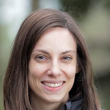 headshot of Jenna Wachtmann